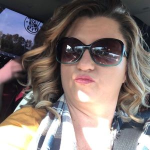 Meet your Posher, Tonya